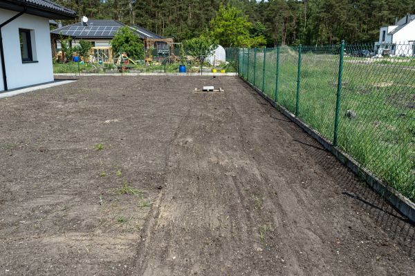 Sloped Yard Leveling - Sloped Yard Leveling West Hartford, Connecticut